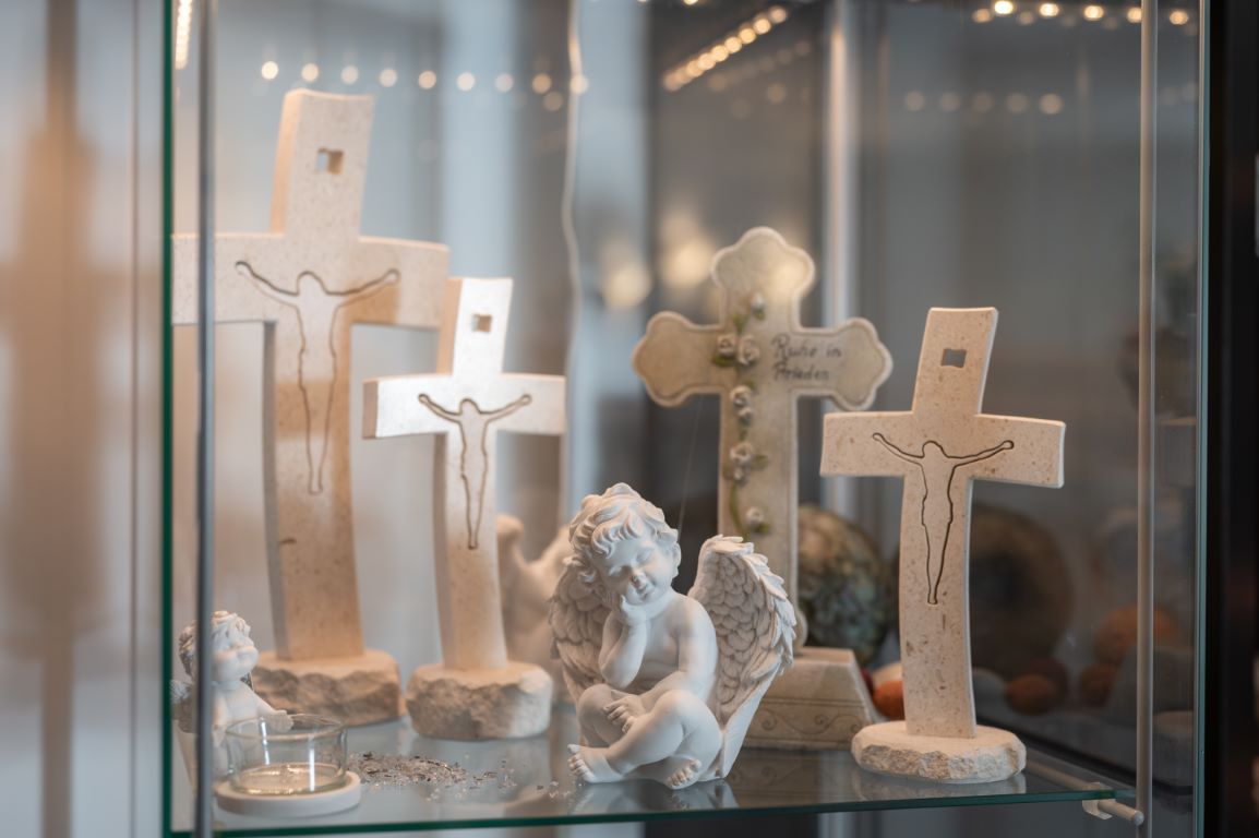 Angebot an Kreuzen von Bestattungen Klaus in Füssen und Marktoberdorf